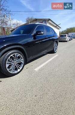 Внедорожник / Кроссовер BMW X1 2013 в 