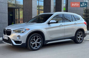 Внедорожник / Кроссовер BMW X1 2016 в 