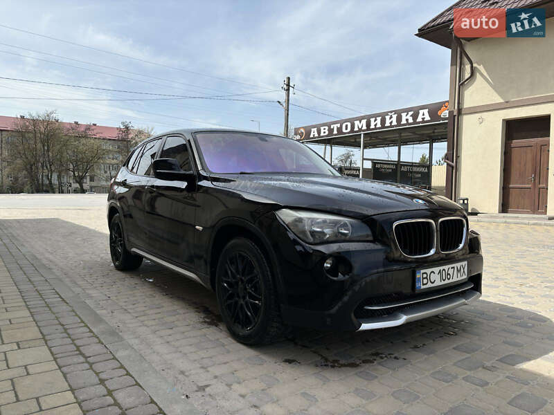 Внедорожник / Кроссовер BMW X1 2012 в 