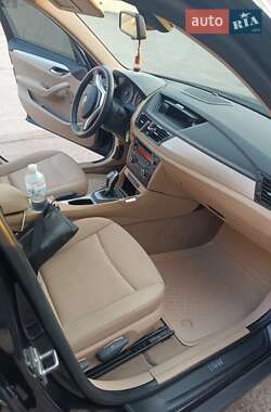 Внедорожник / Кроссовер BMW X1 2014 в 