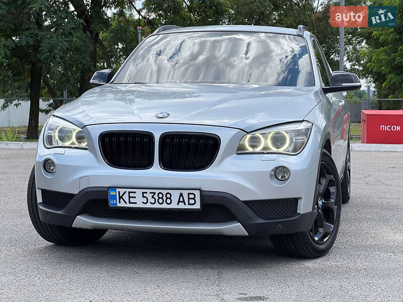 Внедорожник / Кроссовер BMW X1 2012 в 