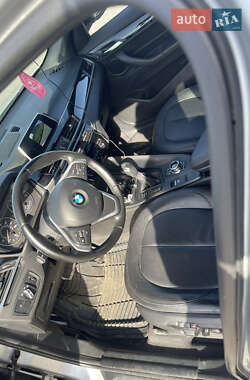 Внедорожник / Кроссовер BMW X1 2017 в 