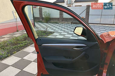 Позашляховик / Кросовер BMW X1 2013 в 