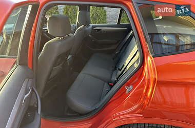 Позашляховик / Кросовер BMW X1 2013 в 