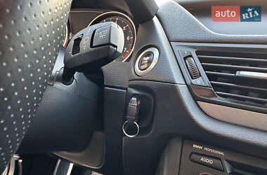 Позашляховик / Кросовер BMW X1 2013 в 