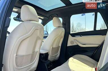 Внедорожник / Кроссовер BMW X1 2016 в 