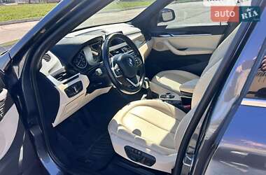 Внедорожник / Кроссовер BMW X1 2016 в 