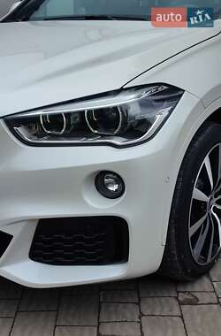 Внедорожник / Кроссовер BMW X1 2016 в 