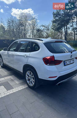 Внедорожник / Кроссовер BMW X1 2013 в 