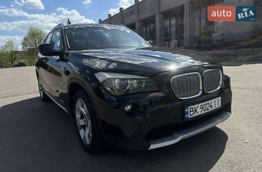 Позашляховик / Кросовер BMW X1 2009 в 