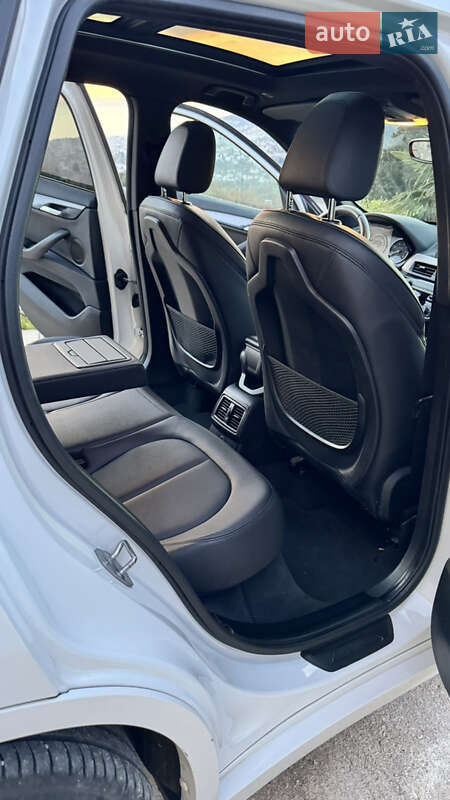 Позашляховик / Кросовер BMW X1 2017 в Одесі