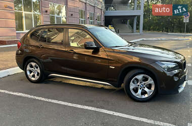 Внедорожник / Кроссовер BMW X1 2011 в 