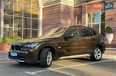 Внедорожник / Кроссовер BMW X1 2011 в 