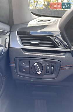 Позашляховик / Кросовер BMW X1 2019 в 