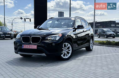 Позашляховик / Кросовер BMW X1 2014 в 