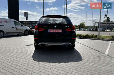 Позашляховик / Кросовер BMW X1 2014 в 