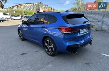 Позашляховик / Кросовер BMW X1 2016 в 