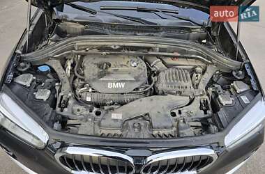 Внедорожник / Кроссовер BMW X1 2016 в 