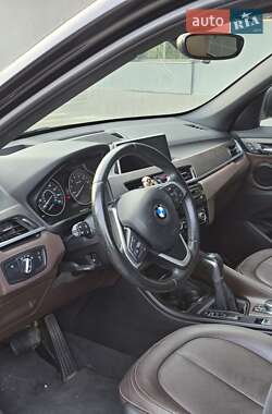 Внедорожник / Кроссовер BMW X1 2016 в 