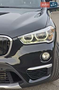 Внедорожник / Кроссовер BMW X1 2016 в 