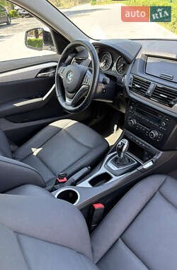 Внедорожник / Кроссовер BMW X1 2013 в 