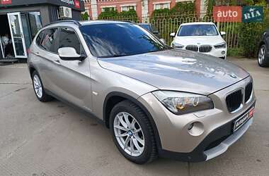 Позашляховик / Кросовер BMW X1 2010 в 