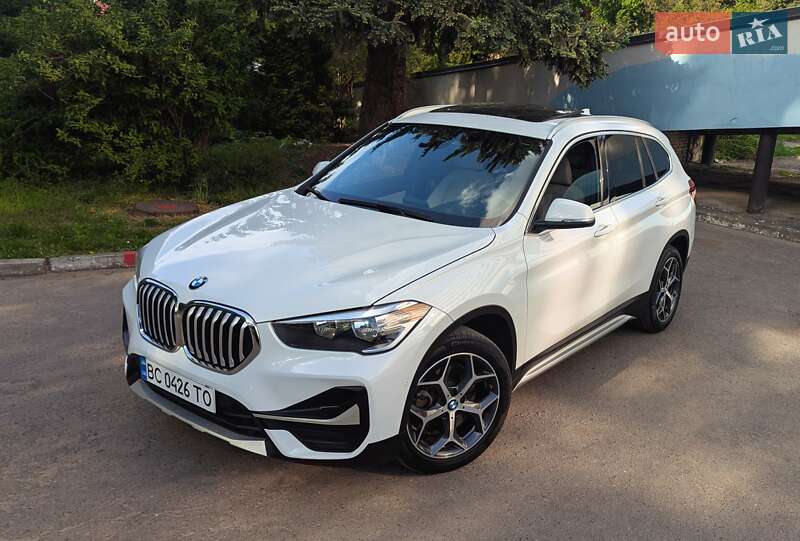 Внедорожник / Кроссовер BMW X1 2019 в Львове