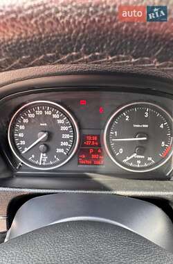 Позашляховик / Кросовер BMW X1 2015 в 