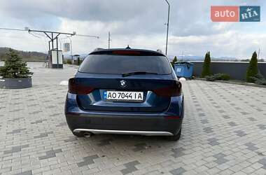 Внедорожник / Кроссовер BMW X1 2011 в 