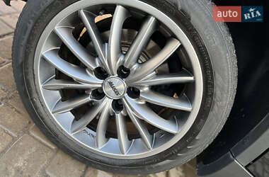 Позашляховик / Кросовер BMW X1 2011 в 