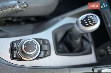 Позашляховик / Кросовер BMW X1 2011 в 