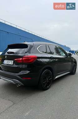 Позашляховик / Кросовер BMW X1 2016 в 