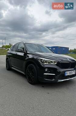 Позашляховик / Кросовер BMW X1 2016 в 