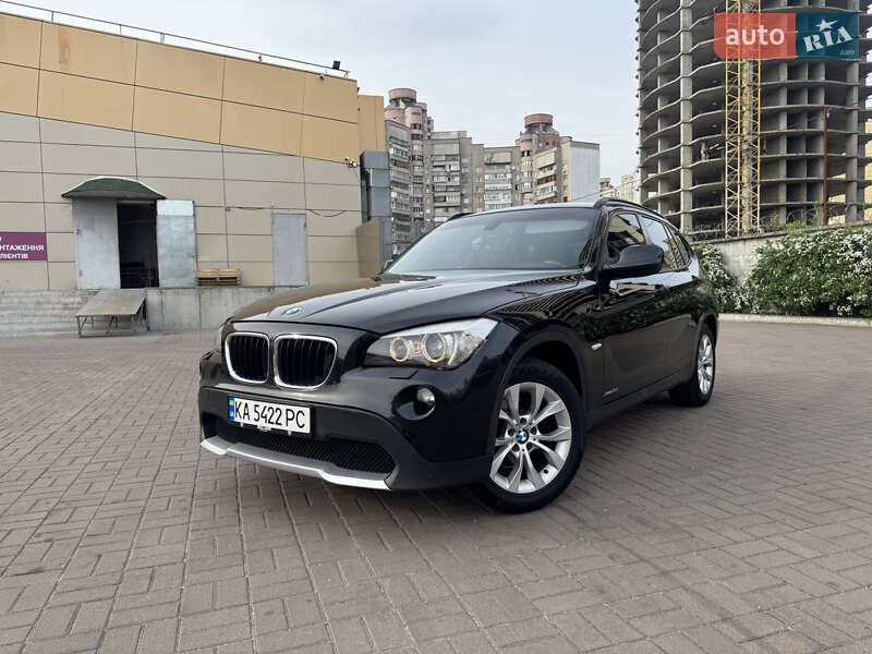 Внедорожник / Кроссовер BMW X1 2010 в 