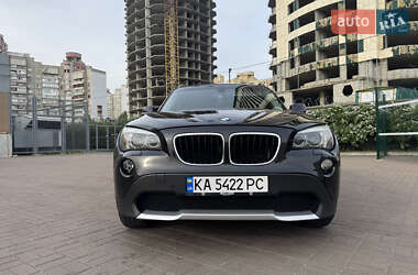 Внедорожник / Кроссовер BMW X1 2010 в 