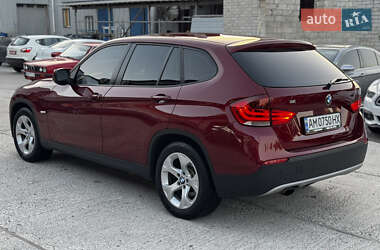 Позашляховик / Кросовер BMW X1 2010 в 