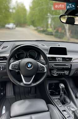 Позашляховик / Кросовер BMW X1 2019 в 