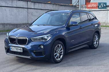 Позашляховик / Кросовер BMW X1 2018 в 