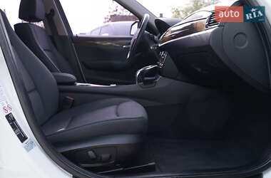 Позашляховик / Кросовер BMW X1 2013 в 