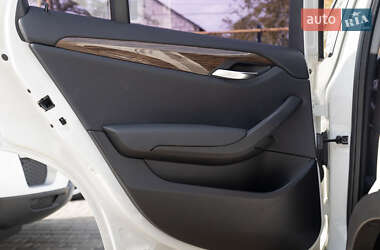 Позашляховик / Кросовер BMW X1 2013 в 