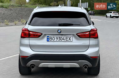 Внедорожник / Кроссовер BMW X1 2015 в 
