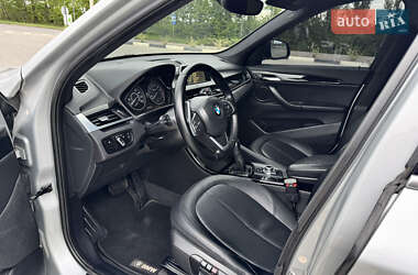 Внедорожник / Кроссовер BMW X1 2015 в 