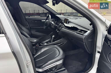 Внедорожник / Кроссовер BMW X1 2015 в 