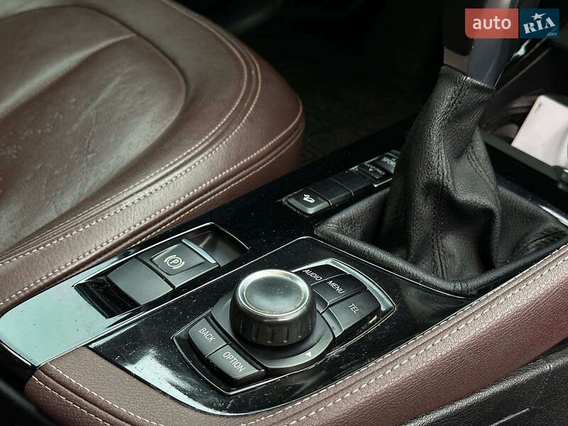 Внедорожник / Кроссовер BMW X1 2015 в Одессе