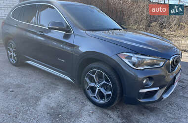 Внедорожник / Кроссовер BMW X1 2016 в 