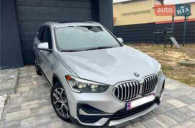 Позашляховик / Кросовер BMW X1 2020 в 