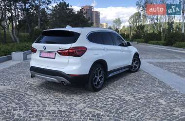Внедорожник / Кроссовер BMW X1 2017 в 