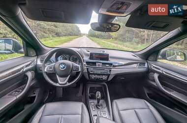 Позашляховик / Кросовер BMW X1 2019 в 