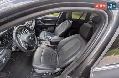 Позашляховик / Кросовер BMW X1 2019 в 