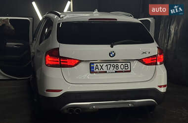 Внедорожник / Кроссовер BMW X1 2013 в 